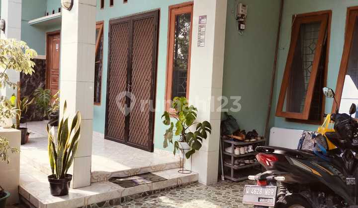 For Sale: House in the Tropodo Waru Sidoarjo Housing Estate, Beautiful House with SHM in Tropodo Indah Housing, Jl. Raya Tropodo, Tropodo, Waru, Sidoarjo, East Java, Indonesia, 61256, Waru 2