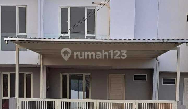 RUMAH BARU DESIGN CANTIK DI DIAN ISTANA WIYUNG RUMAH BARU DESIGN CANTIK DI DIAN ISTANA WIYUNG