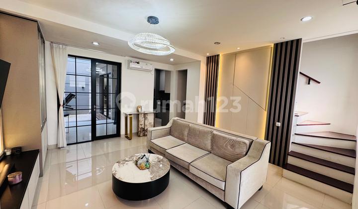 Rumah Cantik 2 Lantai Full Furnish di Graha Natura Rumah Cantik 2 Lantai Full Furnish di Graha Natura