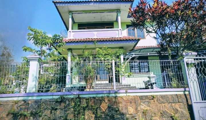 Affordable Villa in a Strategic Location in Trawas