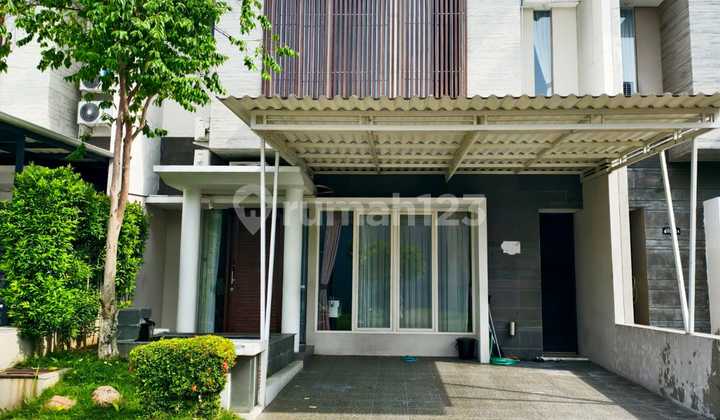 Rumah Mewah Full Furnished di Royal Residence