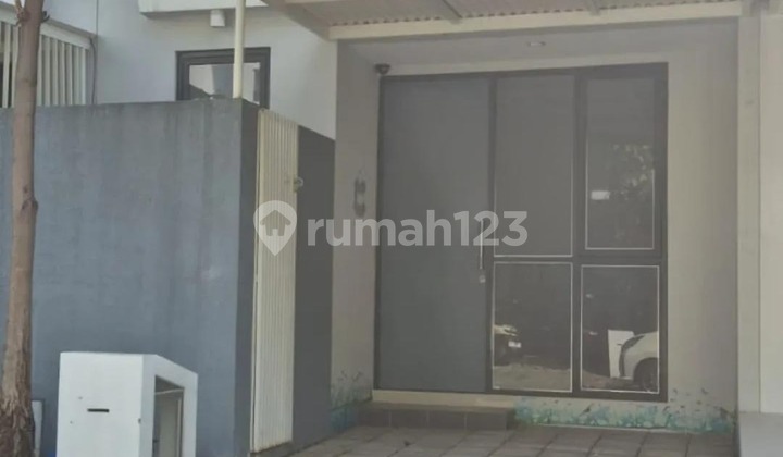 Rumah 2 Lantai Furnished di Royal Residence Wiyung Rumah 2 Lantai Furnished di Royal Residence Wiyung