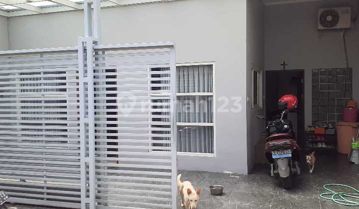 Rumah Modern di Manukan Tandes Surabaya Barat