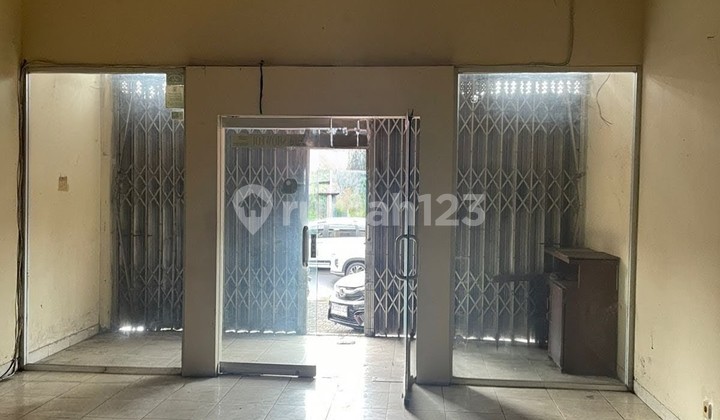 Affordable Shop House (Ruko) in Strategic Location on Main Street Jl. Mahendradata 1