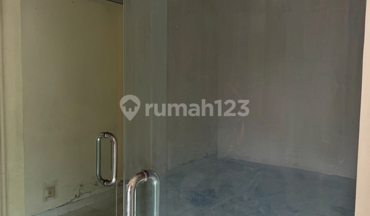 Affordable Shop House (Ruko) in Strategic Location on Main Street Jl. Mahendradata 2
