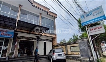 Strategic Location Shop House in Batu Bulan for Business