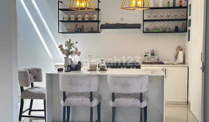 For Sale Ready-to-Occupy House Located in Nusaloka BSD City For Sale Ready-to-Occupy House Located in Nusaloka BSD City