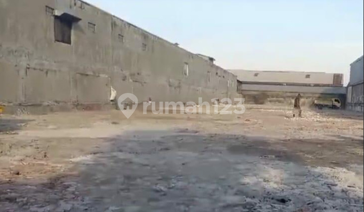 DIJUAL KAVLING UNTUK GUDANG - Tinggi sudah diurug bebas banjir!