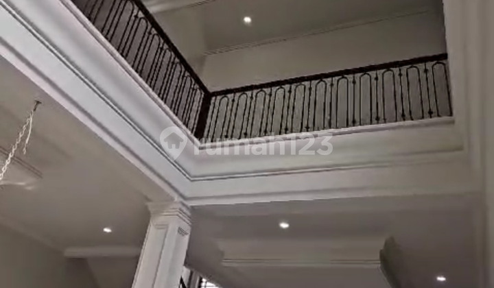 FOR SALE: BEAUTIFUL AND READY-TO-OCCUPY HOUSE IN A SCENIC TOURIST CITY