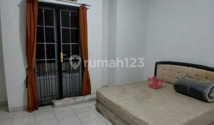 Disewakan Rumah Besar Grandwisata Cluster Sunrise Paradise 2