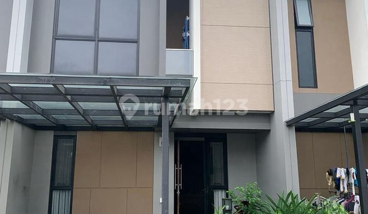 For Sale Beautiful House in The Orchard Summarecon Bekasi