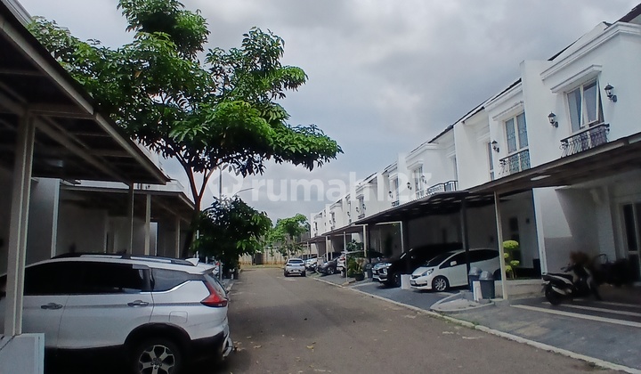 For Rent 2-Story House Fully Furnished - Grandwisata Cluster La Monte. 2