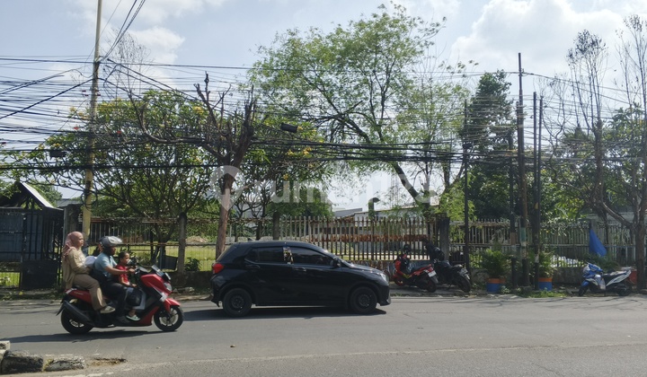 Good Empty Land for Offices. Car Showroom or Warehouse. Good Empty Land for Offices. Car Showroom or Warehouse.