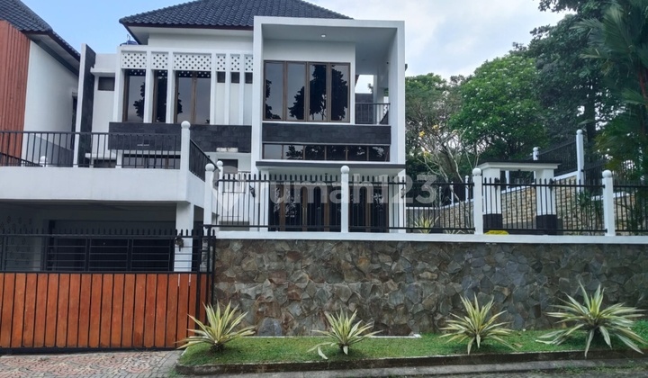Luxury Ready-to-Occupy House in Bnr - Private Swimming Pool, Most Strategic Location! Luxury Ready-to-Occupy House in Bnr - Private Swimming Pool, Most Strategic Location!