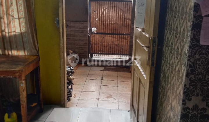 Two-Story House by the Road - Suitable for Business in Menceng, Cengkareng, West Jakarta 2