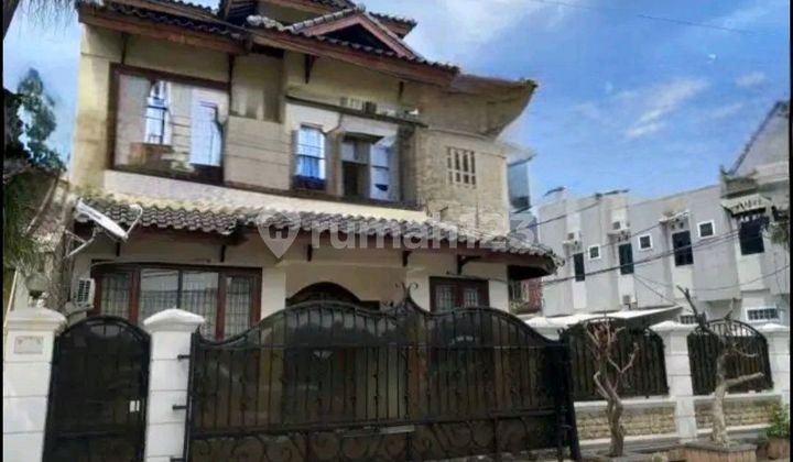 Luxury Hook House 3 Floors - Tomang Jatipulo, West Jakarta