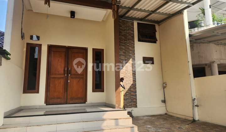 Rumah 2 Lantai di Bintaro 2