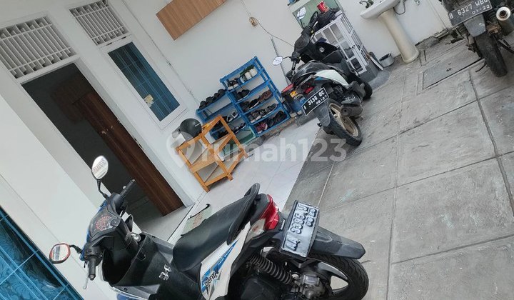 For Quick Sale: Grogol Boarding House with 15 Rooms 2