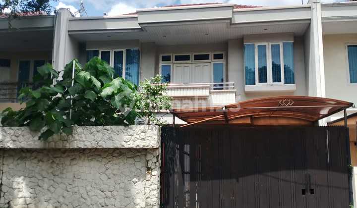 Dijual Rumah Kawasan Elit Intercon Taman Kebon Jeruk