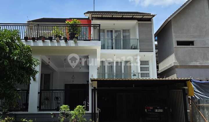 Special house with front view of LITTLE FOREST jogging track in Puspita Loka BSD City