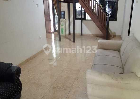 Rumah Di Jual Balikpapan Regency Halaman Luas Depan Belakang  1