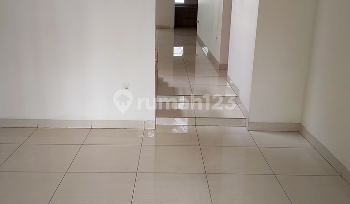 Exclusive House, New Classic European Building, Strategic Location in Kalibata Buncit Raya, South Jakarta 2