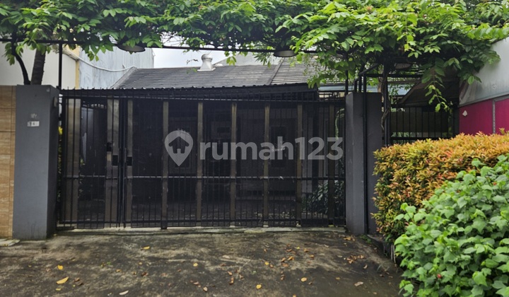 Nice Rental House Ready to Occupy in South Meruya, West Jakarta 2
