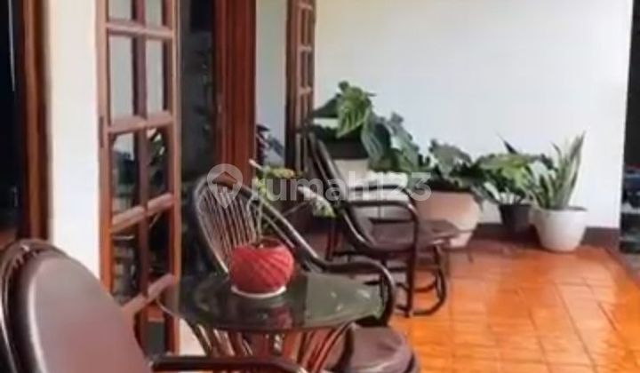 Rumah Luas Terawat Lokasi Strategis di Menteng, Jakarta Pusat