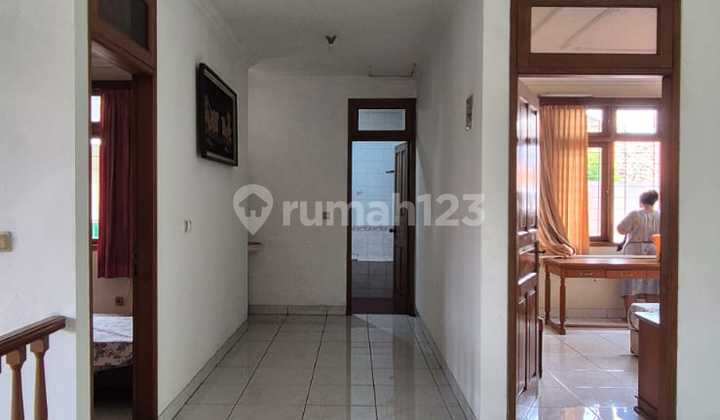 Comfortable 2-Story House with a Serene Atmosphere, Ready to Occupy in Pasar Minggu, South Jakarta 2