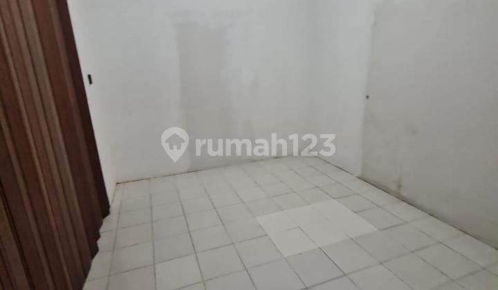 Rumah Sewa Asri Kawasan Premium Lokasi Strategis di Pondok Indah, Jakarta Selatan 2