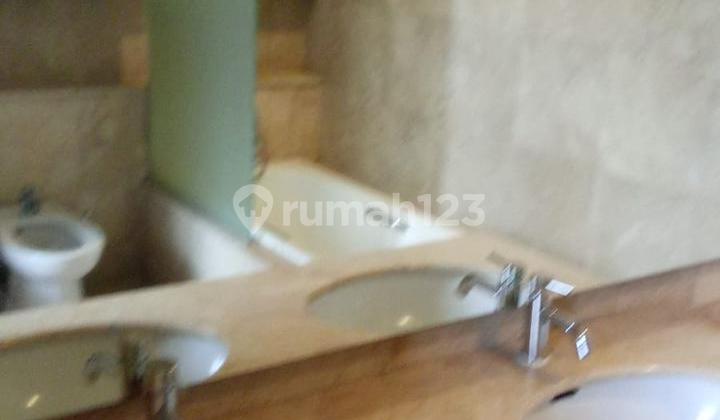 Rumah Bagus Suasana Asri (Private Pool) Lokasi Strategis di Kebayoran Baru - Jakarata Selatan 2