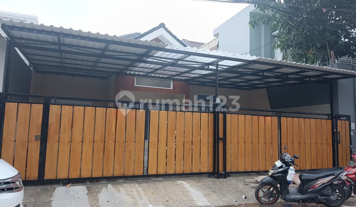 Dijual Rumah bisa untuk Usaha Melati Mas Row Jalan Boulevard Dijual Rumah bisa untuk Usaha Melati Mas Row Jalan Boulevard