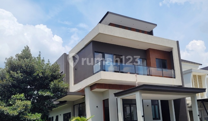 Rumah Mewah Hoek Greenwich Bsd Rooftophadap Selatan-barat