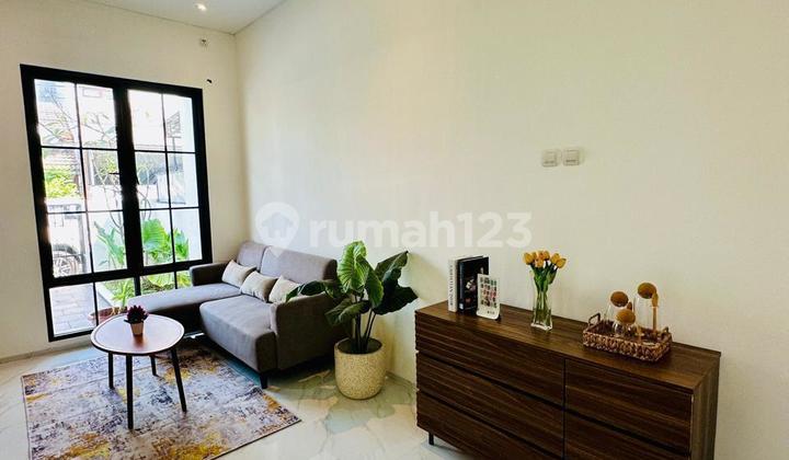 Dijual Rumah Cantik Nusaloka Bsd Sektor 14.6 Semi Furnished 2