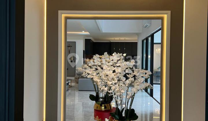 Brand New House - American Classicfully Furnished | Alam Sutera 2