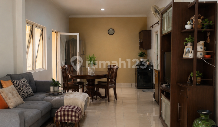Dijual Rumah Puspita Loka BSD - LT 240 M² | SHM | Harga Turun Rp 3,4 M Dijual Rumah Puspita Loka BSD - LT 240 M² | SHM | Harga Turun Rp 3,4 M