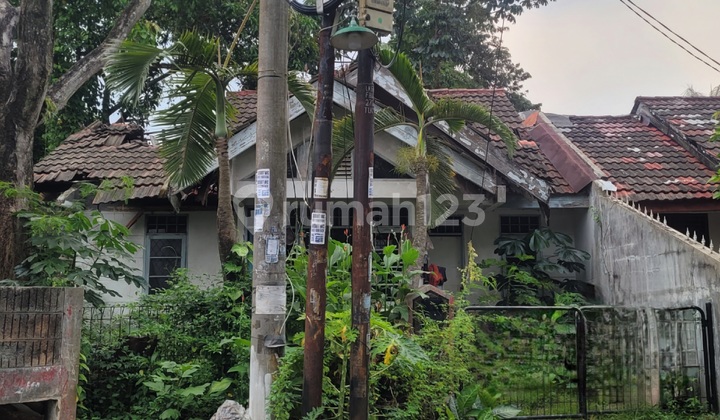 For Sale: Land with Bonus Old House Building - Griya Loka BSD For Sale: Land with Bonus Old House Building - Griya Loka BSD