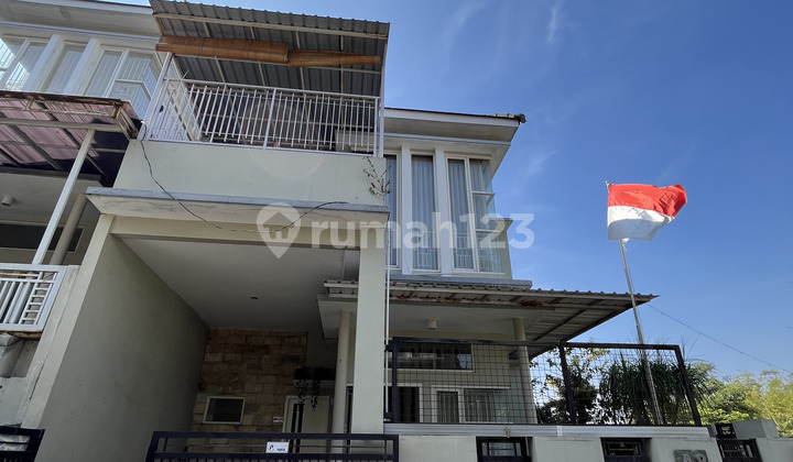 Rumah 2 Lantai Dekat Dengan Pusat Pendidikan