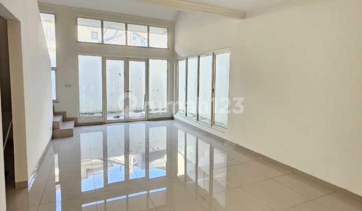 Disewa Rumah Besar Dalam Cluster Suvarna 2