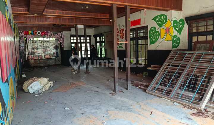 For Rent: Strategic Location Ruko on Gatot Subroto Street, Samarinda 2