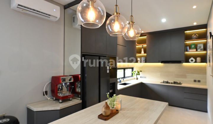 Dijual Rumah Bangunan Baru Full Furnish 23x15 Kencana Loka Bsd City 2