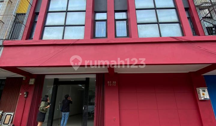 For Sale, 3-Story Linked Shop House 10X20 Jasmine Shop House Gading Serpong.