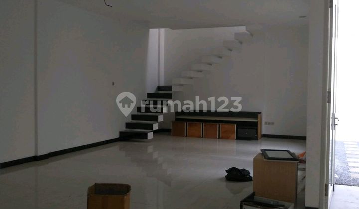 Rumah Bagus Dekat Super Indo Dan Hypermart Vila Melati Mas 2