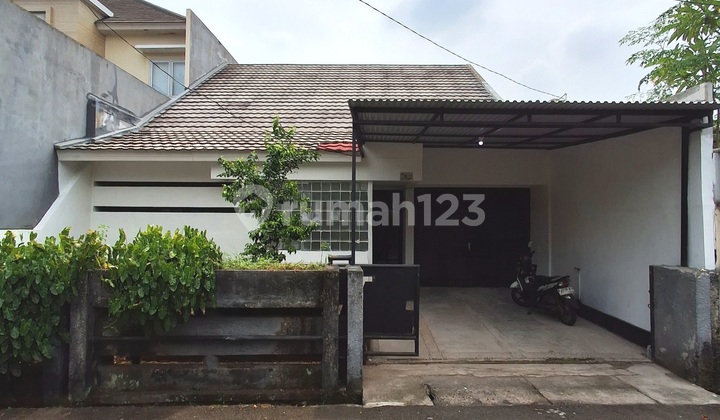 Disewakan Rumah Luas Dalam Komplek Di Rempoa 15 Menit Ke Stasiun Mrt 1