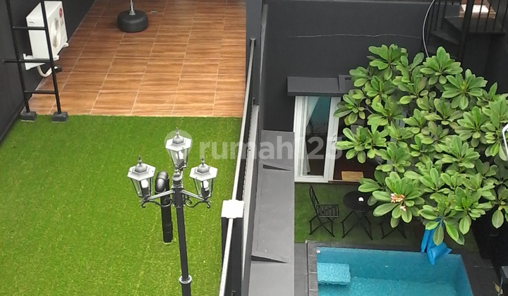 Nice 2-Story Semi-Furnished House Located in Sector 2 Bintaro