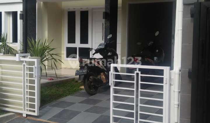 Rumah 2 Lantai Bangunan Rapih di Pulo Sirih Taman Galaxy