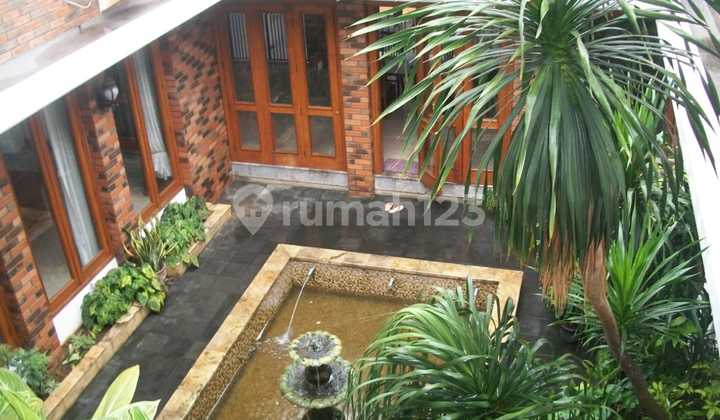 Rumah Bagus Furnished Desain Nyaman di Komplek Arco Kemang 2