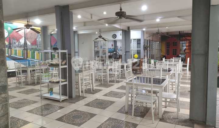 Ruang Usaha Ex Resto Luas 679M2 Lengkap Semi Furnished di Jatiasih Ruang Usaha Ex Resto Luas 679M2 Lengkap Semi Furnished di Jatiasih