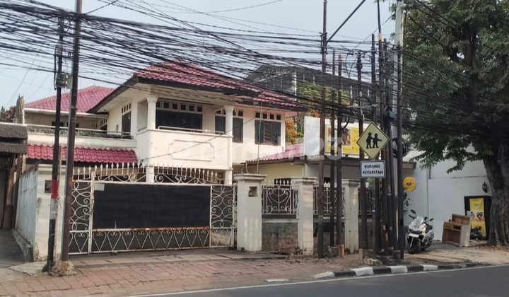 Beli Tanah Bonus Bangunan Lokasi Depan Jl Raya di Pancoran, Jakarta Selatan Beli Tanah Bonus Bangunan Lokasi Depan Jl Raya di Pancoran, Jakarta Selatan