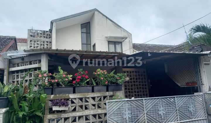 Rumah Luas 108m2 Industrial Minimalis di Pondok pekayon Indah